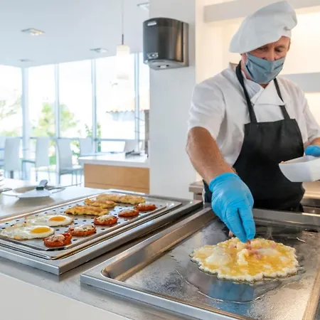 Cales De Ponent מלון דירות 4*