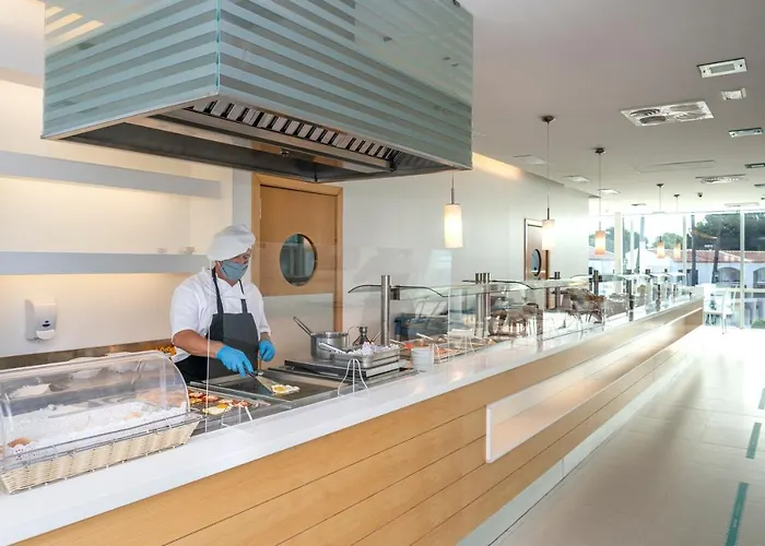 Cales De Ponent מלון דירות סיוטאדלה