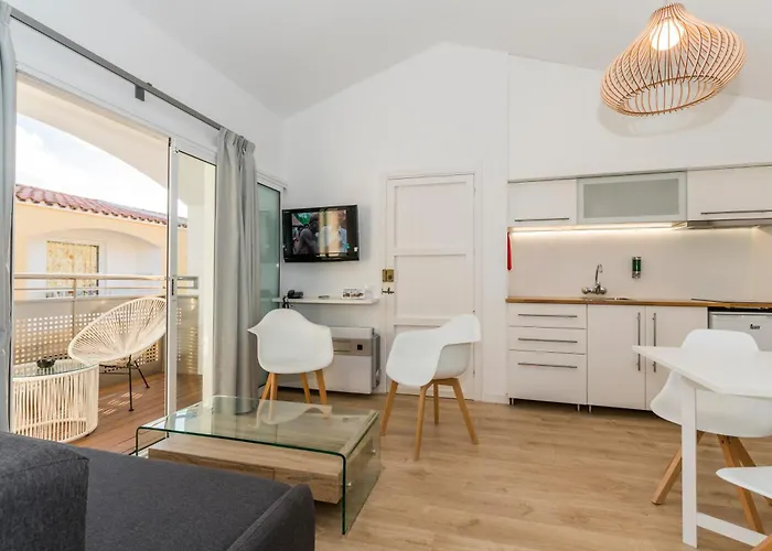 Cales De Ponent 4* סיוטאדלה