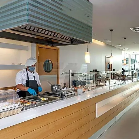 Apart-hotel Cales De Ponent 4*