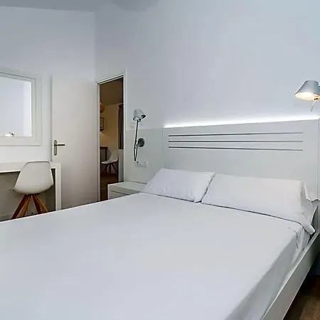 Cales De Ponent Apart-hotel