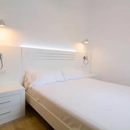 Cales De Ponent Aparthotel