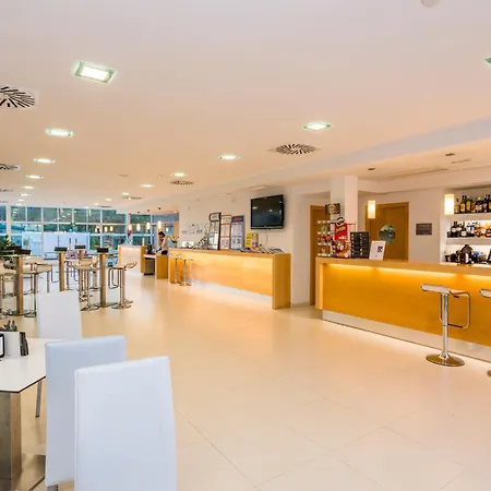 Apart-hotel Cales De Ponent 4*